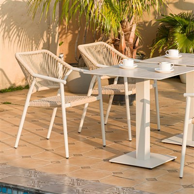 Комерційні садові меблі